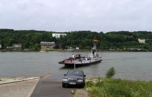Fährbetrieb am Rhein