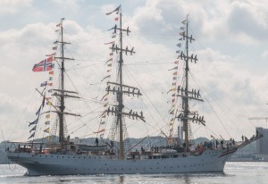 Statsraad Lehmkuhl Country of registration: Norway Rig: Barque 3 Year launched: 1914 Crew: 180 www.lehmkuhl.no